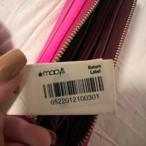 Hot Pink Fossil Wallet - Picture 6 of 7